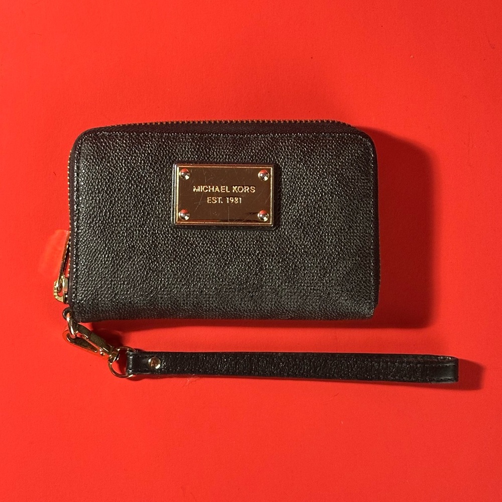 Michael Kors Black and Gold Wrislet Wallet